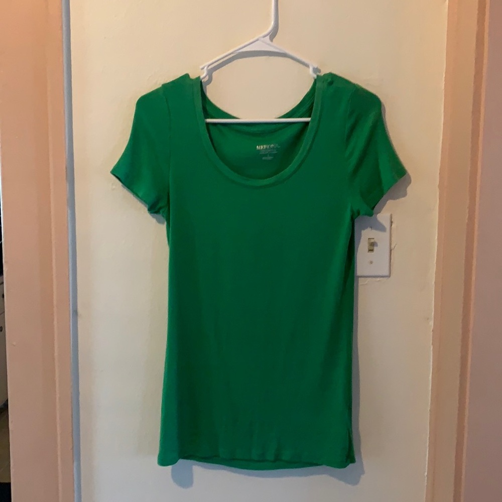Kelly green super soft tee shirt